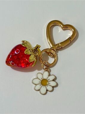Strawberry 🍓 And Daisy 🌼 Bag Charm/Keychain